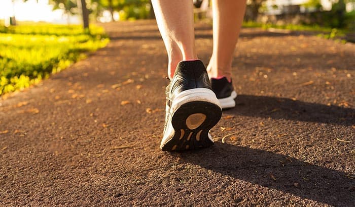 How to Walk Without Creasing Your Shoes 