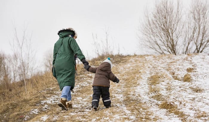 What to Wear Hiking in 40 Degree Weather - Cave and Mine Adventures