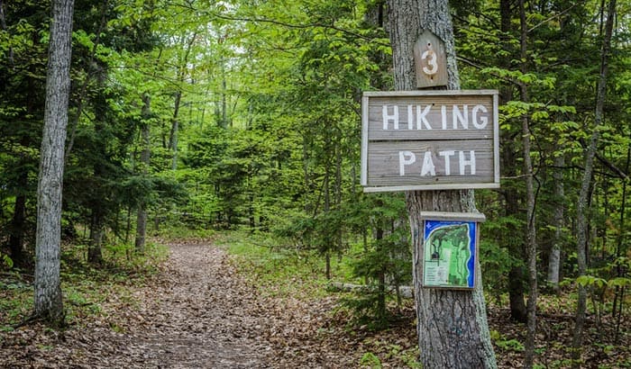 how to make a hiking trail