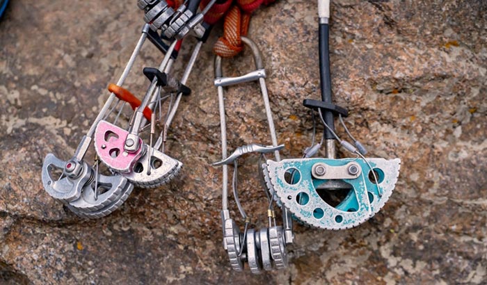 trad vs sport climbing