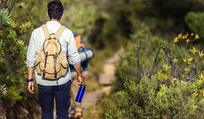 how to carry water bottle while walking