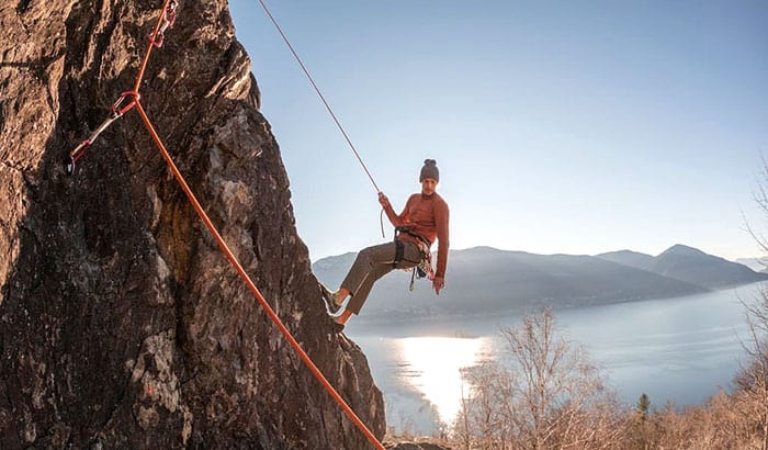 how do free solo climbers get down