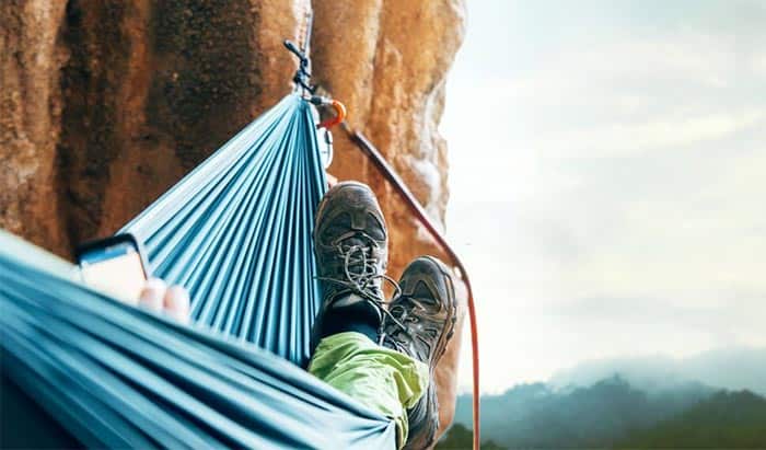 rock climbers sleep safely