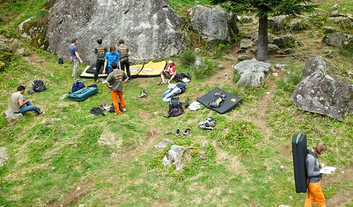 best bouldering crash pads for beginners