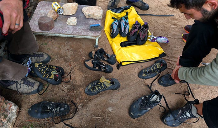how to keep climbing shoes from smelling