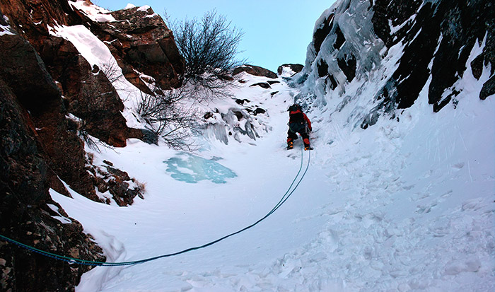 cold temperature ice climb