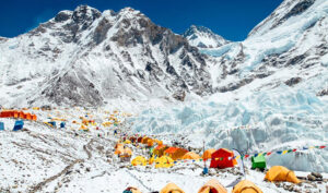 how hard is it to climb mount everest